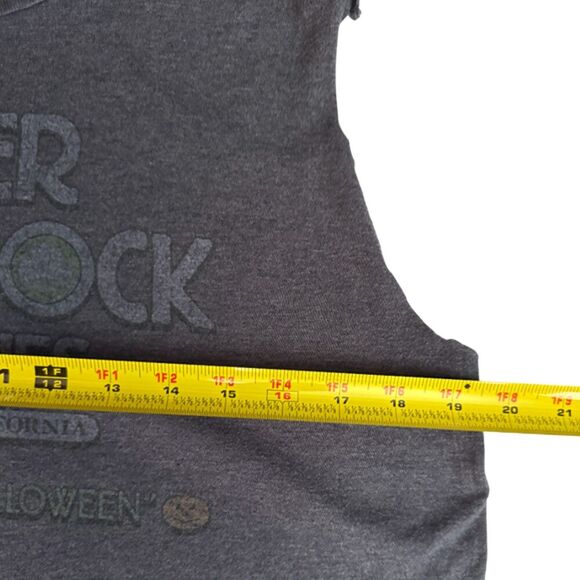 Silver Shamrock Happy Halloween Ripped Sleeved Gray Grunge T-shirt Size M - Picture 11 of 11